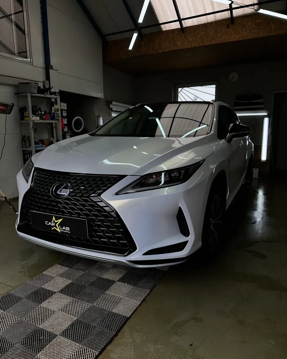 Lexus RX после: белый кузов в антигравийной плёнке