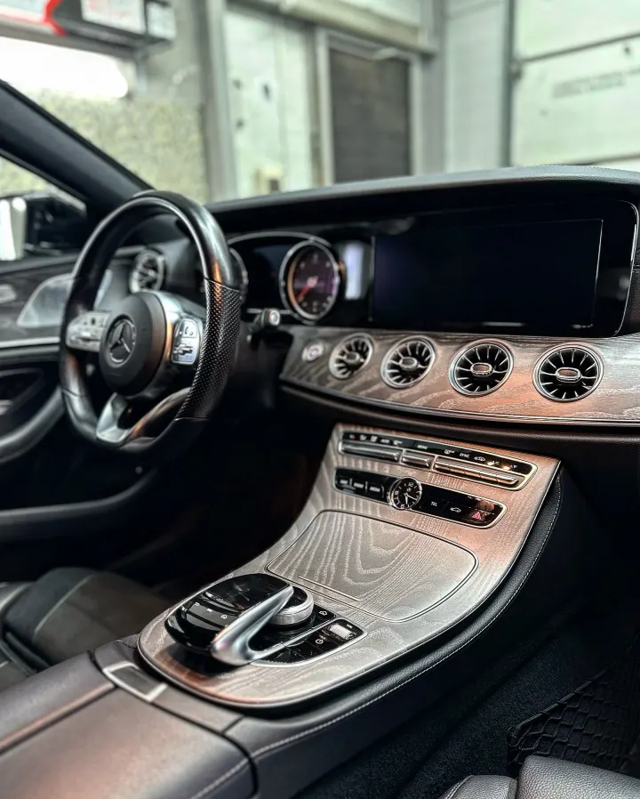Салон Mercedes CLS